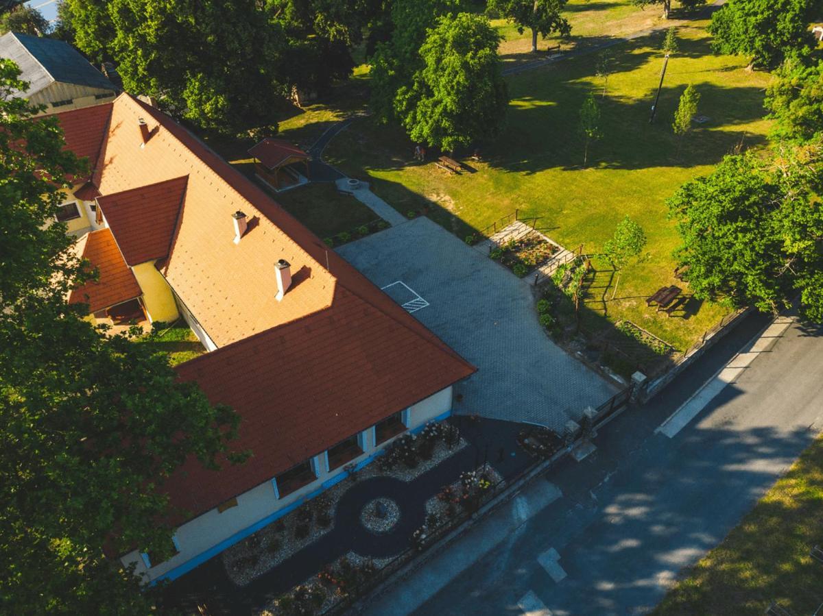 Hotel Tolnay Kuria Es Vendeghaz Nagygorbo Zewnętrze zdjęcie