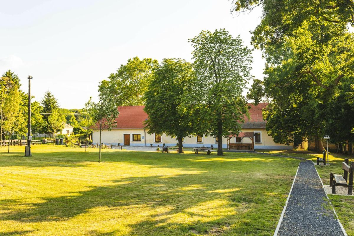 Hotel Tolnay Kuria Es Vendeghaz Nagygorbo Zewnętrze zdjęcie