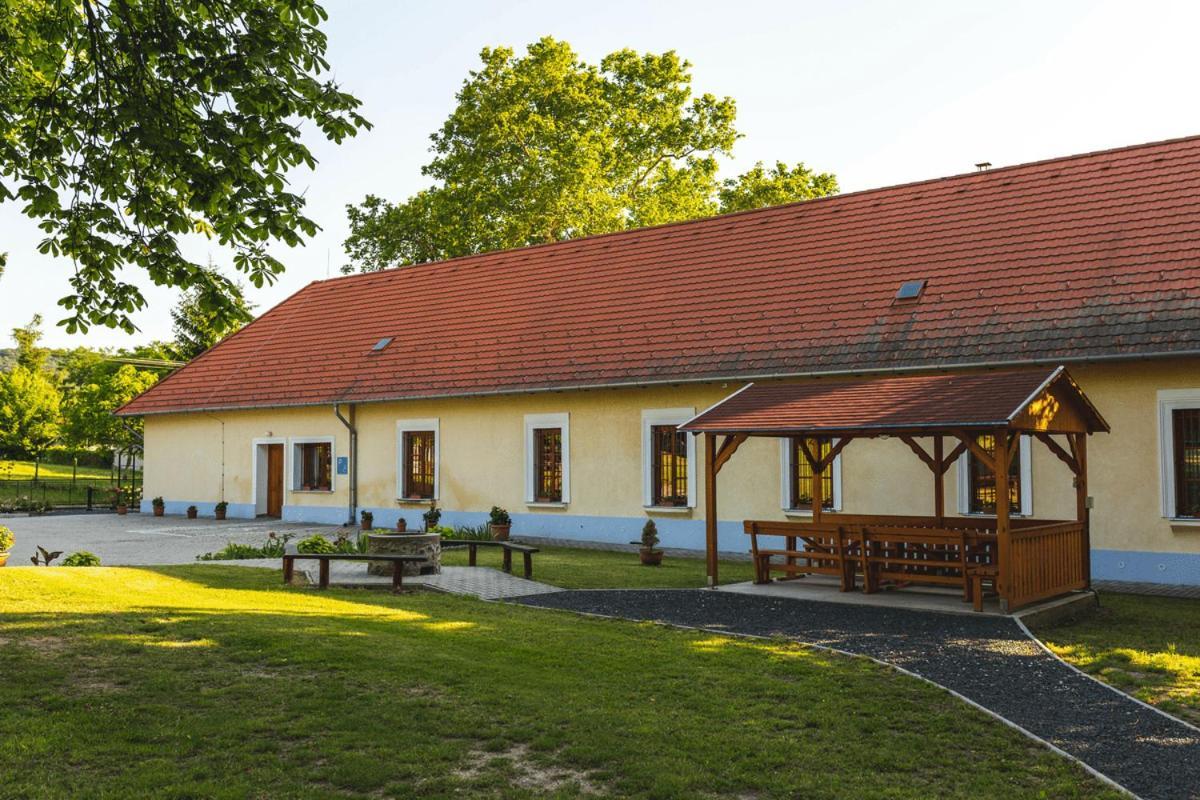 Hotel Tolnay Kuria Es Vendeghaz Nagygorbo Zewnętrze zdjęcie